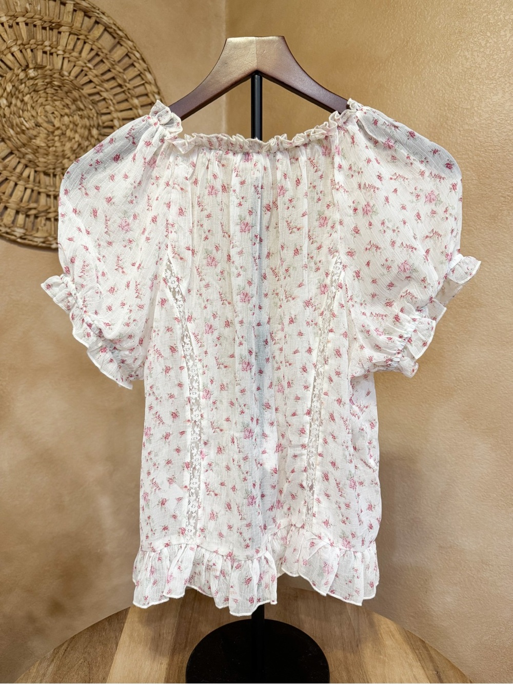 Lucky Brand Women's Flowy Ruffled Swing Top

NWOT - Picture 3 of 5